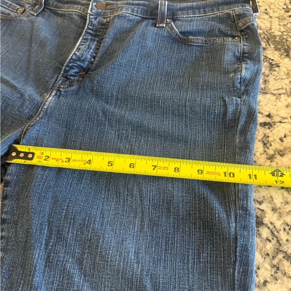 Levi’s Denim 9” Jean Shorts Women’s Size 16 - Picture 14 of 16